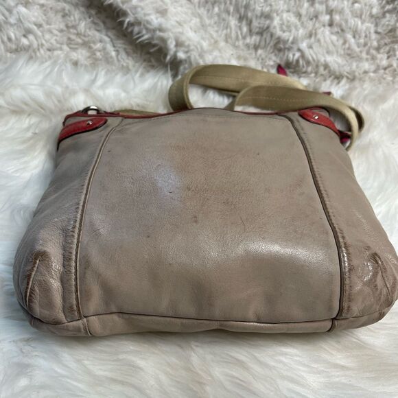 Coach  Daisy LEATHER Sand and orange medium Shoulder bag.silver tone hardwares - Picture 5 of 16